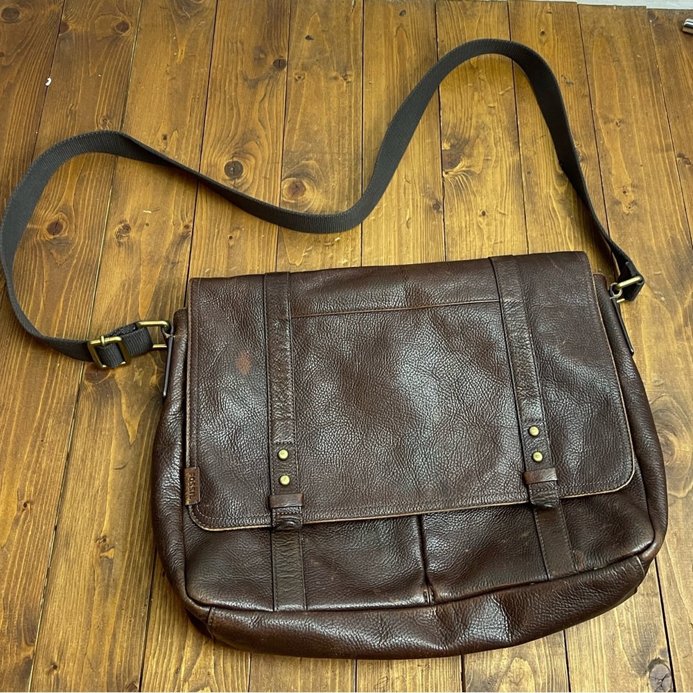 Fossil travis brown leather messenger bag